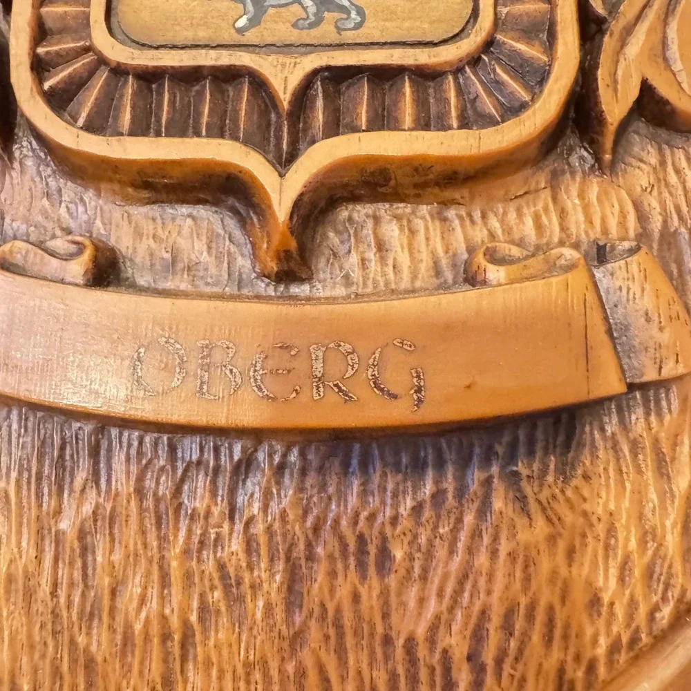 Vintage Wood-Look Oberg Family Crest Coat of Arms Wall Plaque‎ Shield 15x9